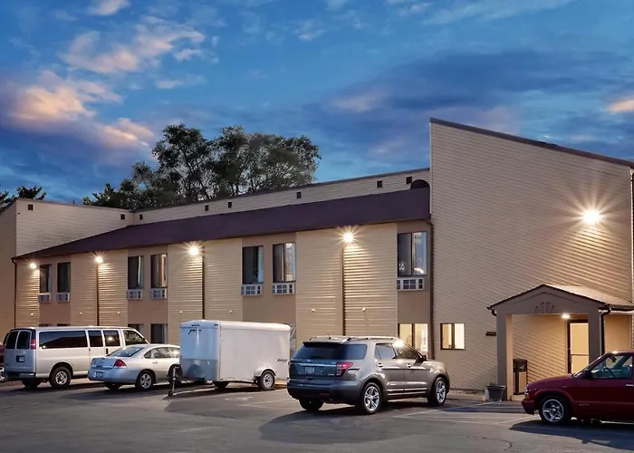 Courtyard Inn & Suites