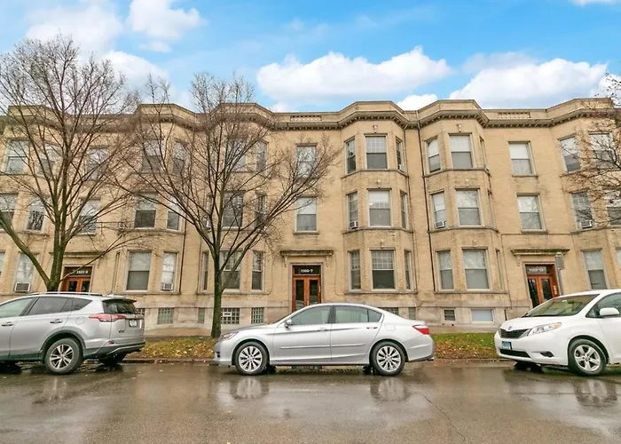Comfy 2Br Apartment Near Wrigley Field - Grace 3