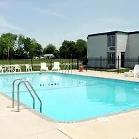 Hanford Inn & Suites