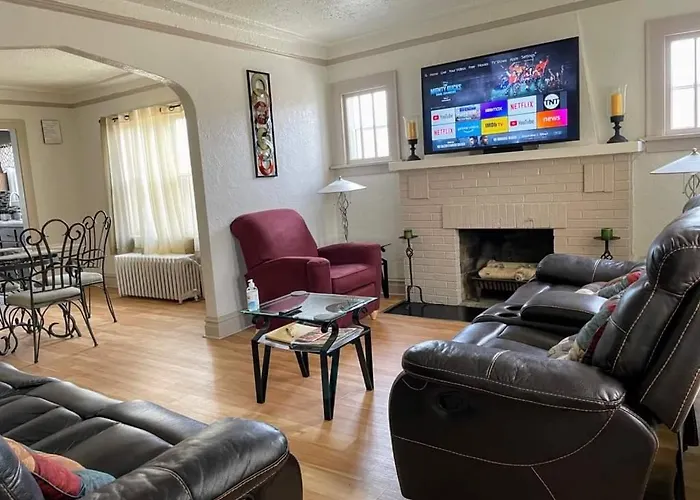 2 Bedroom Apt Near Great Lakes Naval Base And 6 Flags