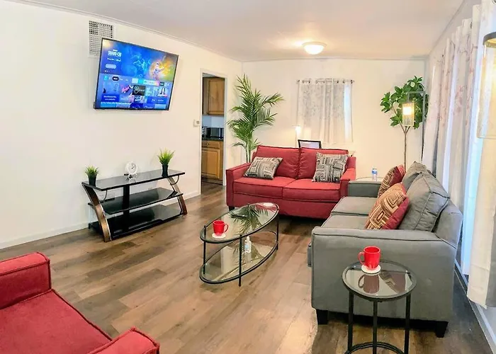 *King Bed/3Bds House Near Naval Base & 6Flags*