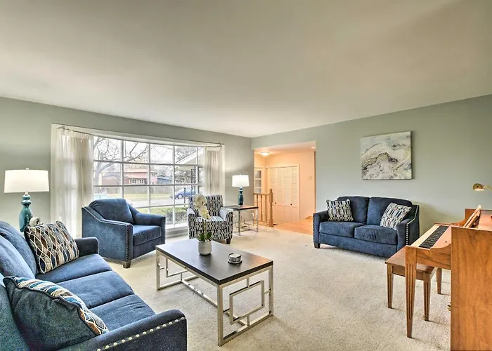 Spacious Family Glenwood Estates Home W/ Hot Tub!