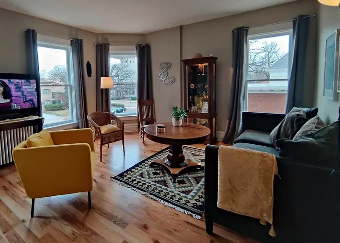 At Home In Oak Park