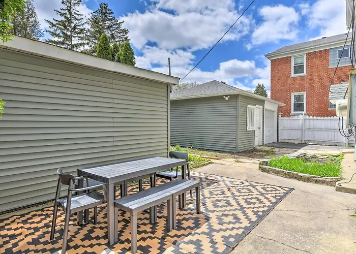 Spacious Oak Park Home, 11 Mi To Downtown Chicago!