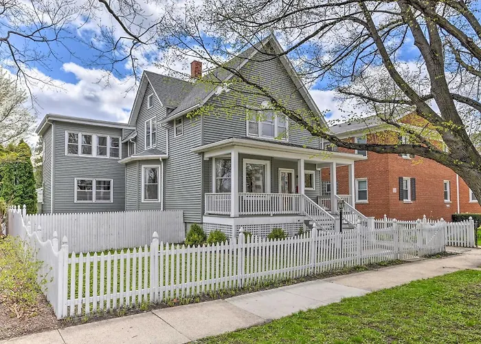 Oak Park Home W/ Grill - 5 Mi To Garfield Park!