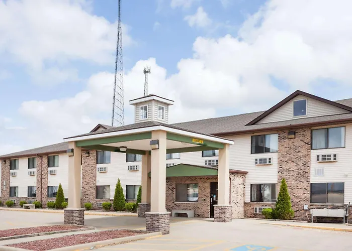 Super 8 By Wyndham Mclean/Bloomington Sw