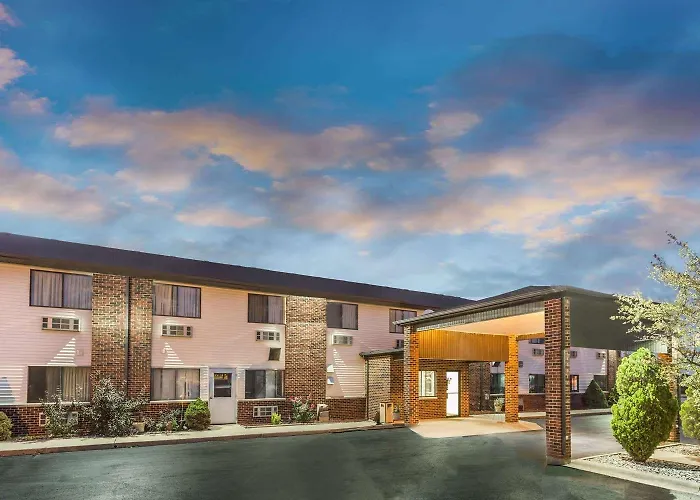 Super 8 By Wyndham Bourbonnais/Kankakee Area