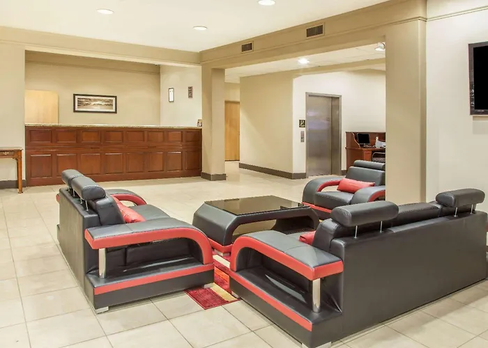 Hawthorn Extended Stay By Wyndham Bloomington