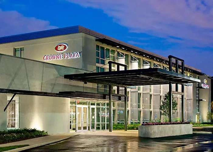 Crowne Plaza Hotel Glen Ellyn/Lombard