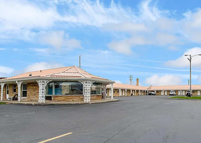 Highway Inn