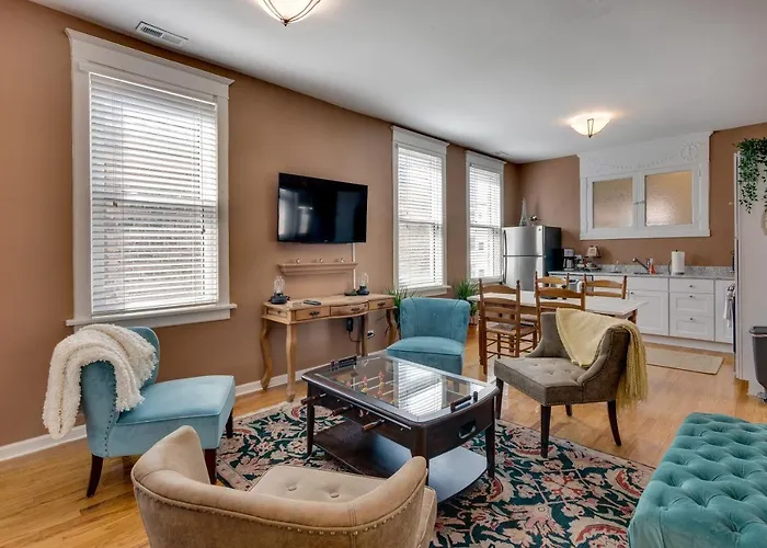 Warm & Comforting 4Br 2Ba In Andersonville