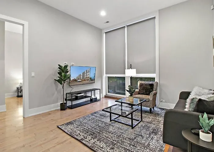 1Br Well-Decorated Apartment W Laundry - Crosby 209