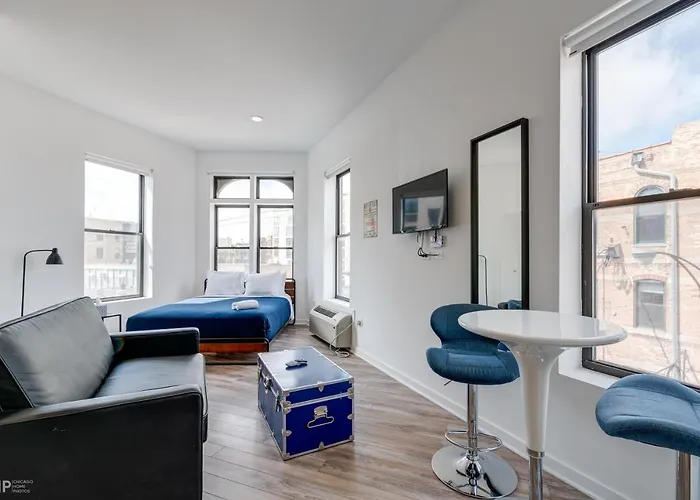 Easy Access To Downtown Or Walk To Local Hot Spots - This Location Can'T Be Beat - 747 Lofts Cabin 203 Apts
