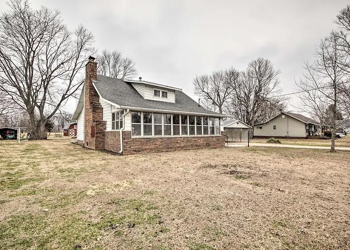 Illinois Vacation Rental Home: Pets Welcome