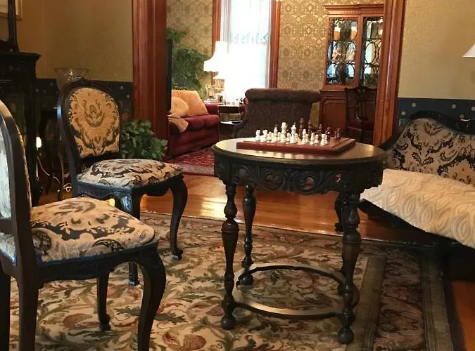The Nauvoo Grand Bed & Breakfast