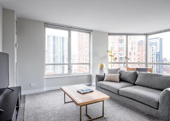 Gold Coast 2Br W Gym Lounge Pool Nr Mag Mile Chi-231