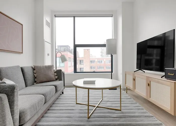 W Loop Studio W Gym Pool In Heart Of Greektown Chi-539