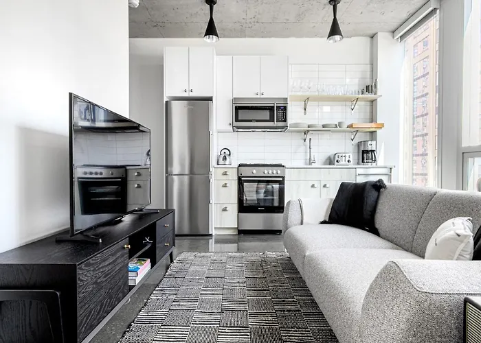 River N 1Br W Gym Pool Nr L Stop Beach Chi-361