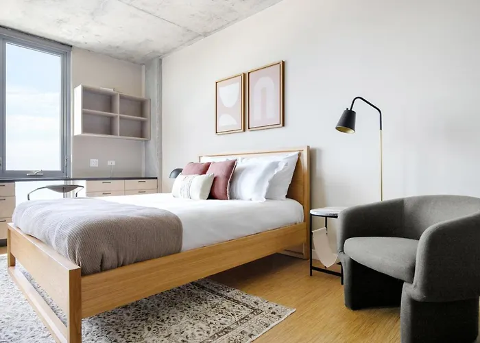 Lincoln Park Studio W Wd Nr L New City Chi-316