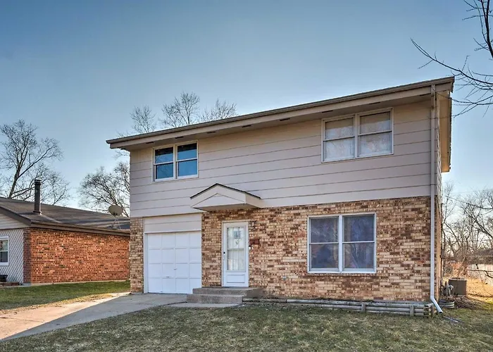 Family-Friendly Rockford Home W/ Private Yard!