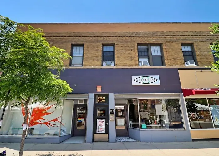 2-Bedroom Cozy Apt In Prime Location - Clark 2