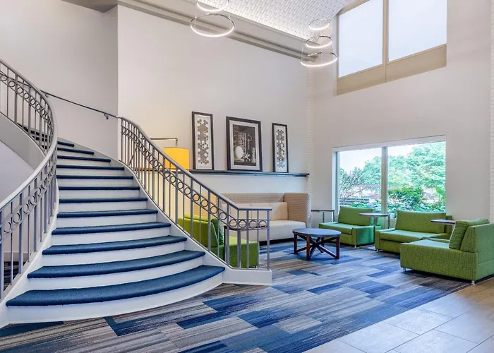 Holiday Inn Express & Suites Chicago-Midway Airport By Ihg