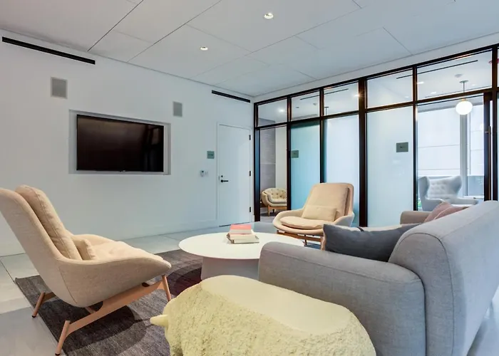 W Loop Studio W Pool Gym Lounge Nr L Chi-749