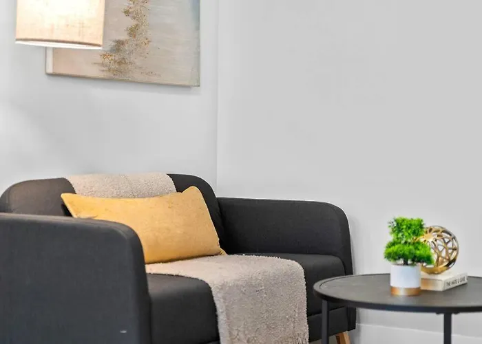 Stylish And Functional Studio Apartment - Brompton 61-66 Rep