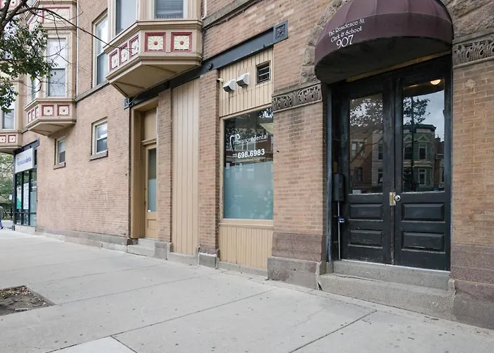 Lakeview 2Br W Patio Wd Nr Wrigley Field Chi-458