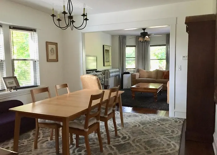 Oak Park Beauties - Tree Lined Streets - Walkable