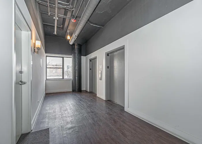 Mccormick Place Beautiful Studio Suite With Optional Parking And Gym Access Sleeps 4 Near Soldier Field And Downtown Chicago