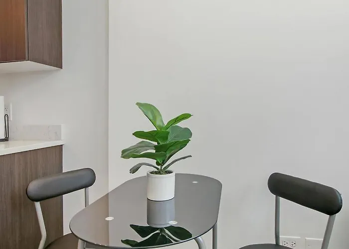1Br Adorable Apt With In-Unit Laundry - Lake 206 Rep