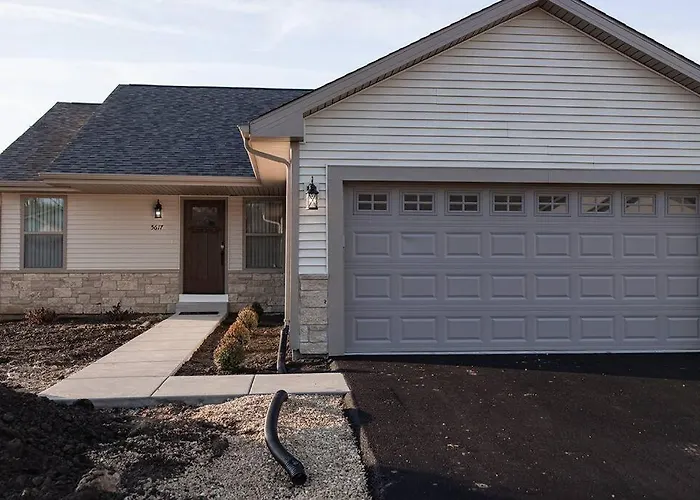 Newly Built 3 Bedroom Home In Loves Park