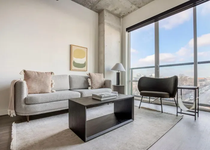 River North 1Br Nr Riverwalk W Yoga Studio Chi-1040
