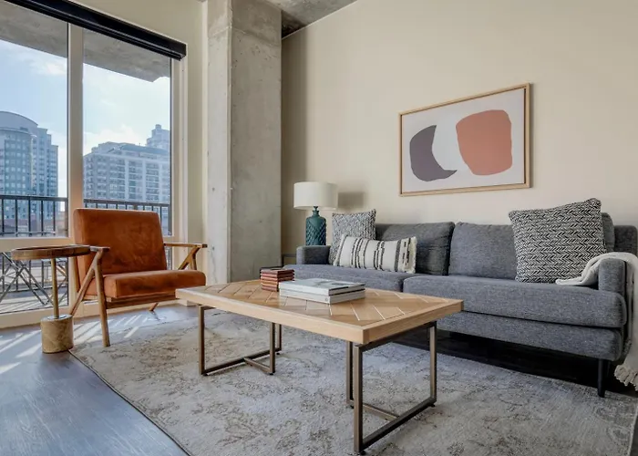 River North 1Br W Pool Fitness 1 Block To L Chi-1039