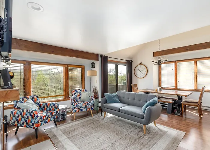 Quiet Home Minutes From Lake Galena & Eagle Ridge