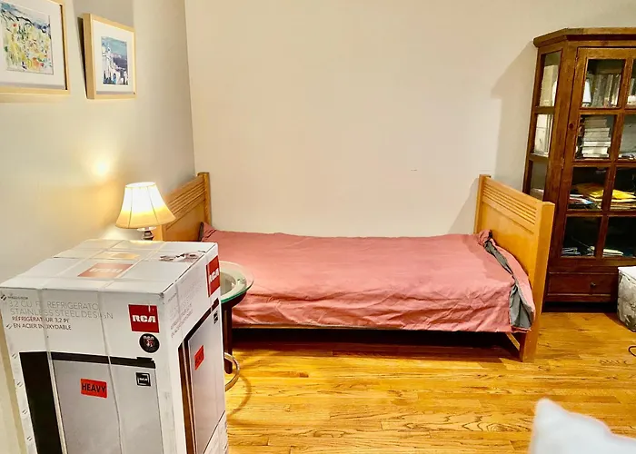 B5 A Private Room In Naperville Downtown With Desk And Wi-Fi Near Everything