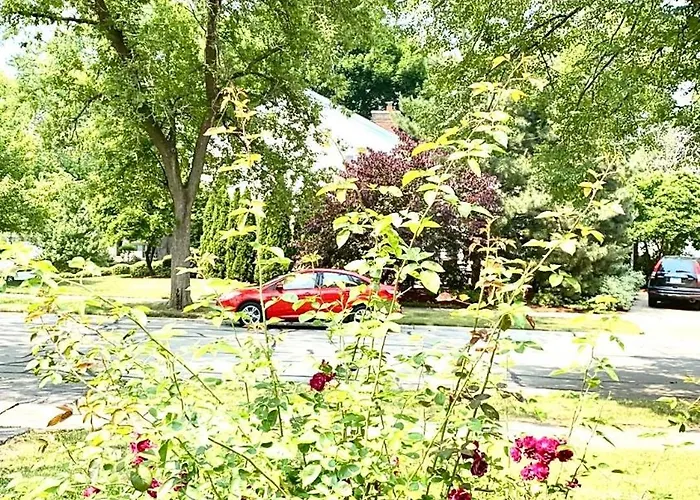 B4 A Private Room In Naperville Downtown With Desk And Wi-Fi Near Everything