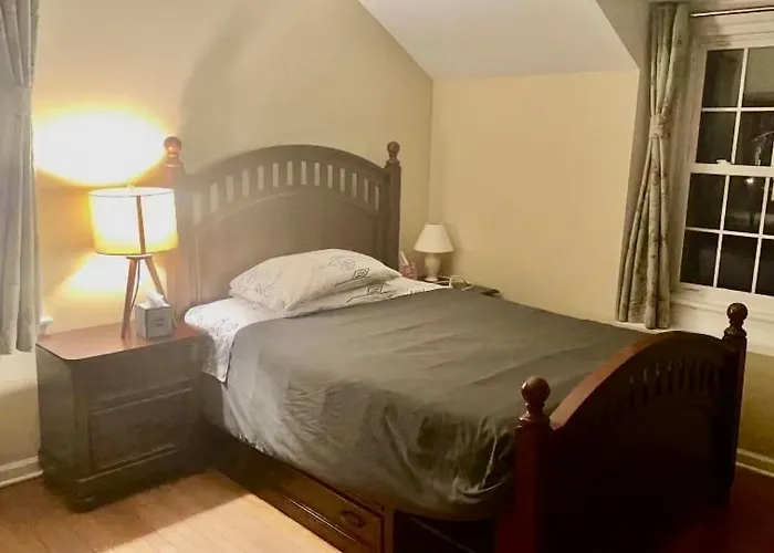 B1 A Private Room In Naperville Downtown With Desk And Wi-Fi Near Everything