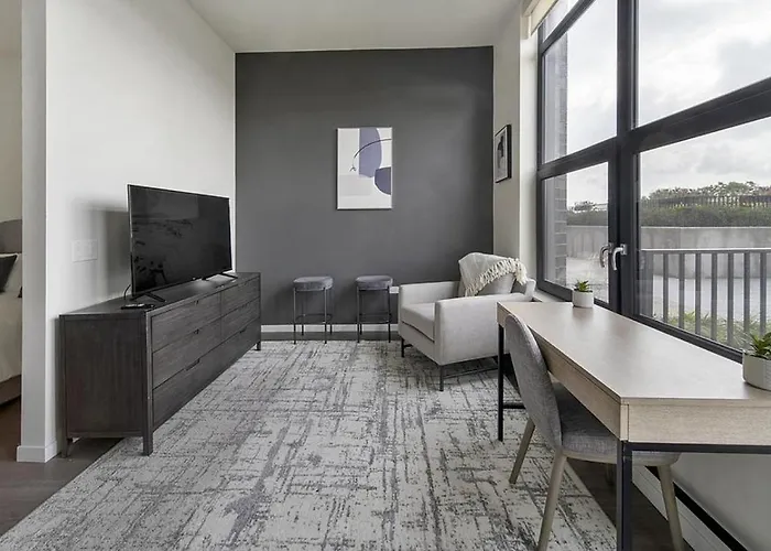 Landing Modern Apartment With Amazing Amenities
