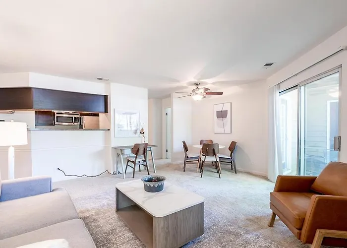 Landing Modern Apartment With Amazing Amenities