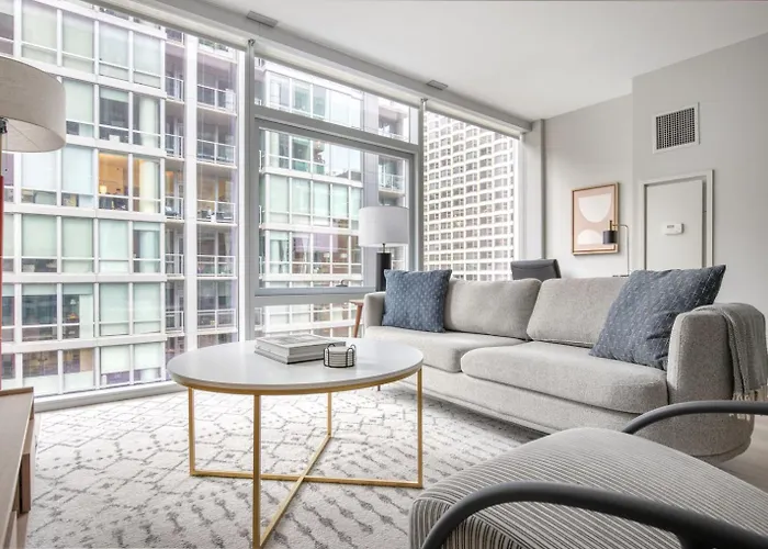 Streeterville 2Br W Lounge Pool Nr Riverwalk Chi-1003