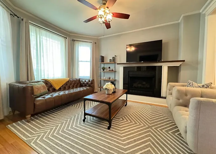 Cozy Nest In Chicago'S Vibrant Lincoln Square