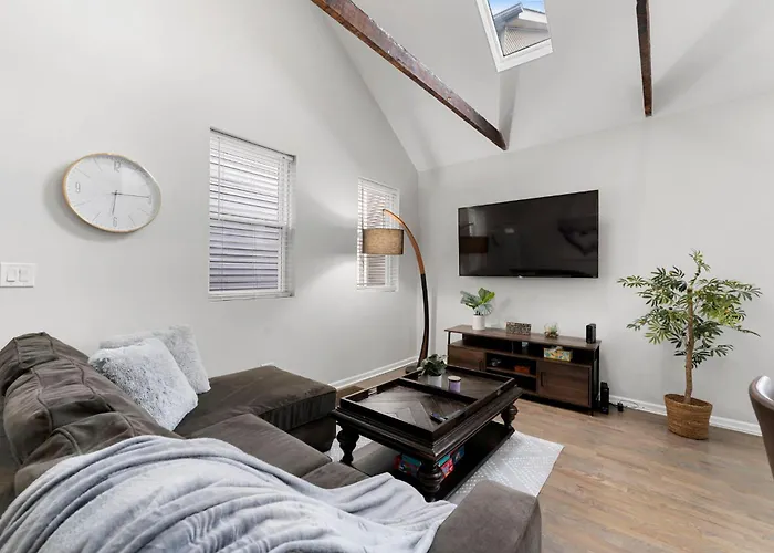 Chicago Treasure 4 Bed Getaway