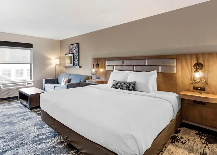 Best Western Plus Bourbonnais Hotel & Suites