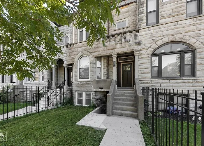 Romantic 3 Bed Home In The Heart Of The Park