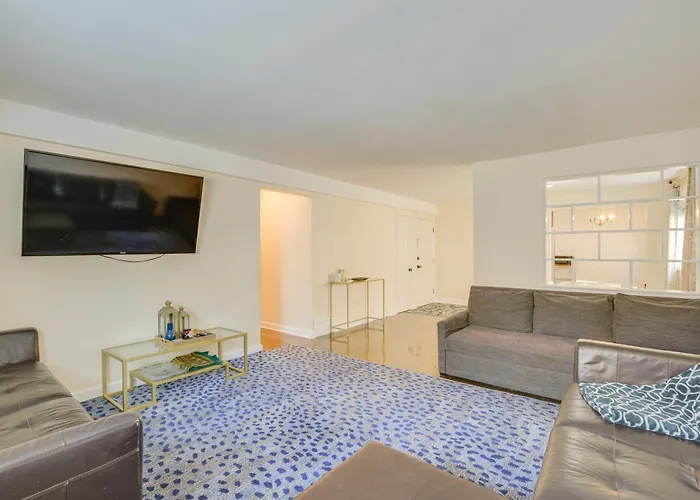 Walk To Train: Convenient Skokie Condo!