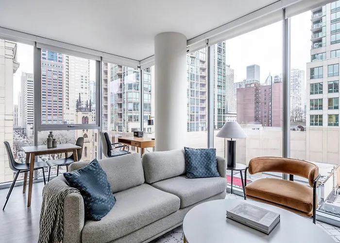 River North 1Br W Gym Lounge Roof Nr L Chi-838