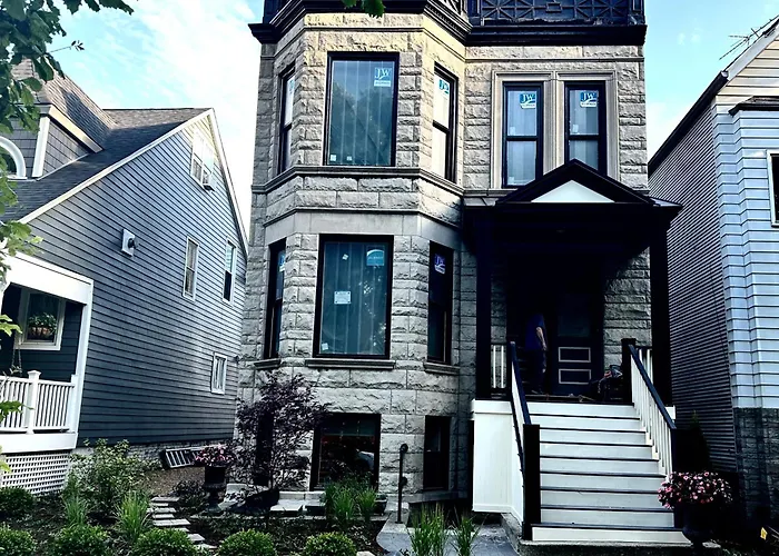 Lyons' Den