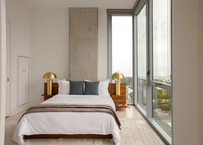 Premier Penthouses And Apartment With Captivating Views Of Millennium Park